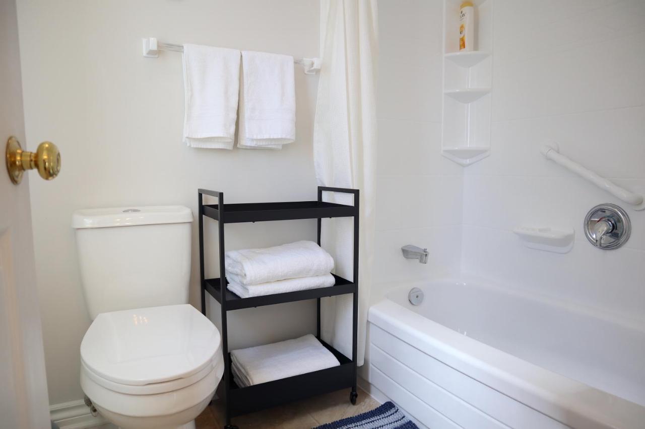 The Promenade Cottage License # 002-2023 ナイアガラオンザレイク エクステリア 写真